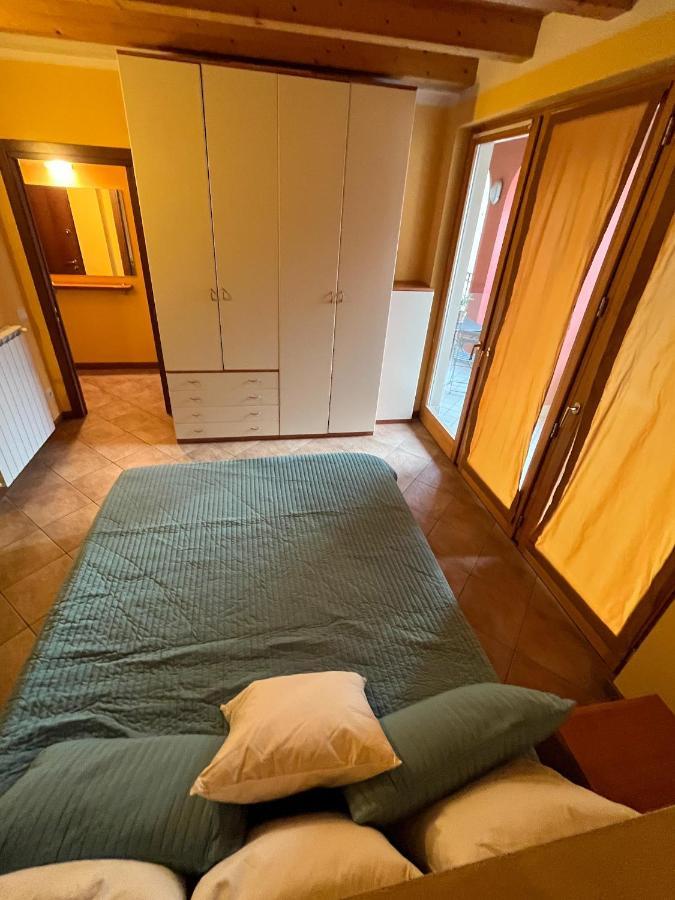 Casa Vacanze Al Lago P2 Monasterolo del Castello Luaran gambar
